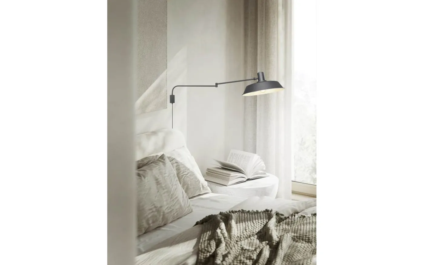 Bolder Vägglampa E27 mattsvart