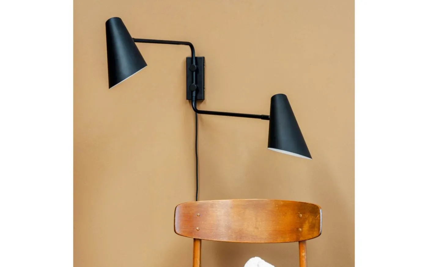 Cale Vägglampa Svart med 2 Stavar