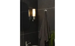Cosenza Vägglampa med Eluttag Krom IP44
