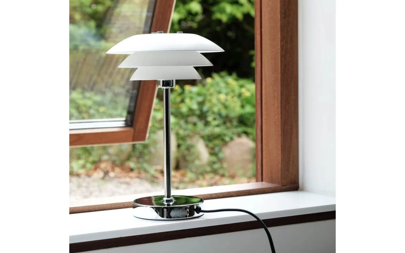 DL20 Bordslampa 30cm Vit/Krom