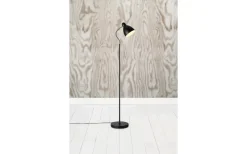 Nitta Golvlampa 145cm Svart