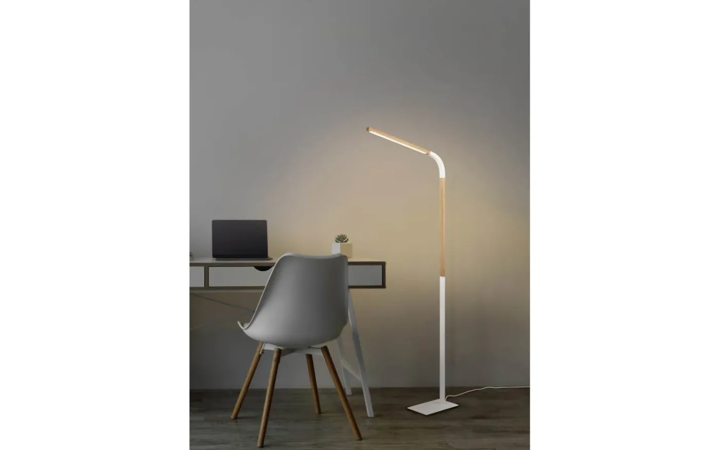 Norris Golvlampa LED matt vit/trä
