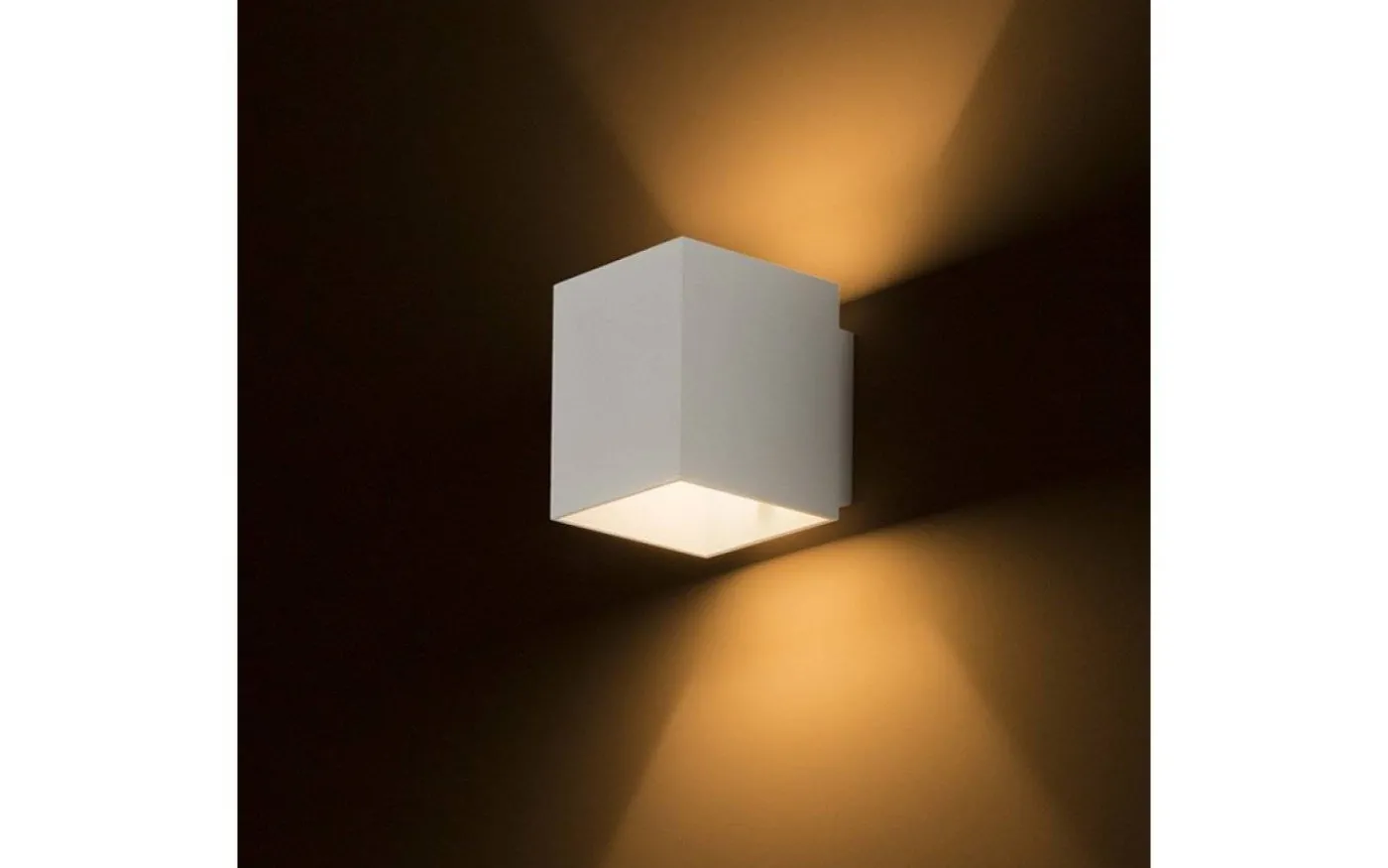 Trip Sq Vägglampa Mattvit G9