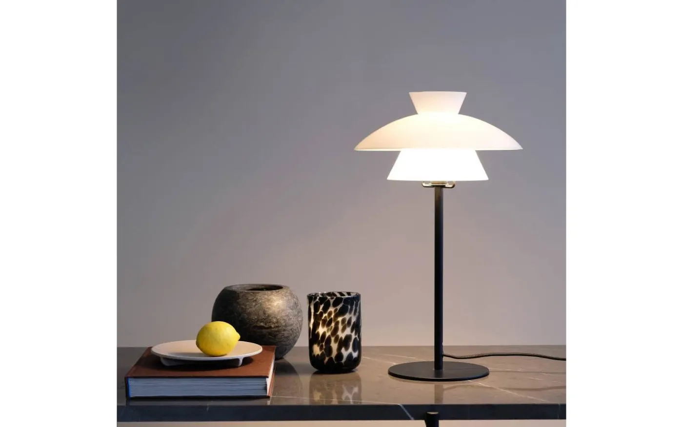 Valby Bordslampa 40cm Opal