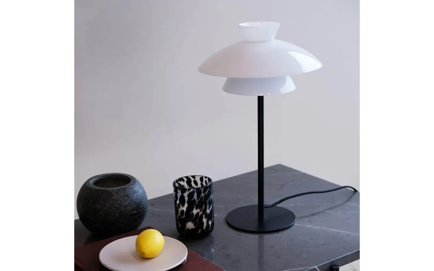Valby Bordslampa 40cm Opal